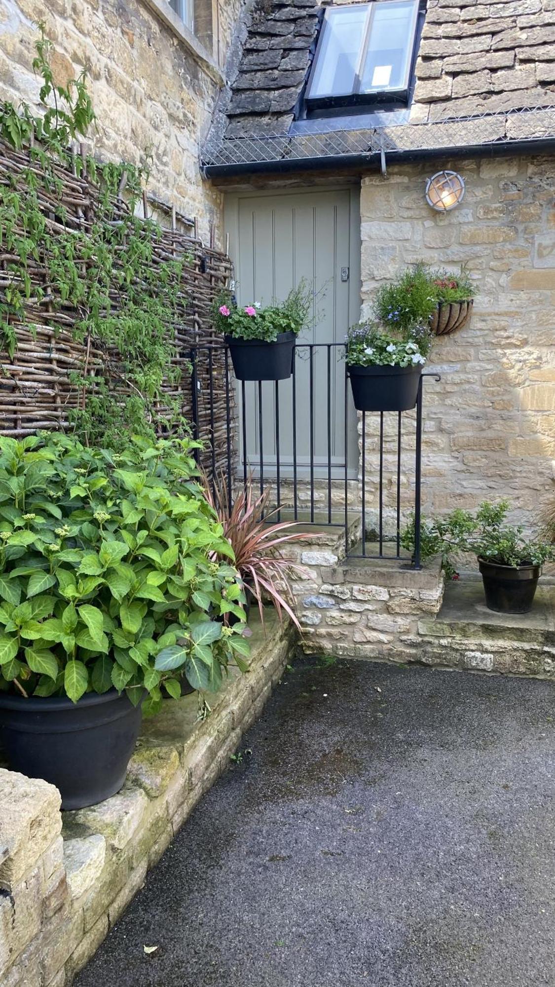 Priory Tearooms Burford With Rooms エクステリア 写真