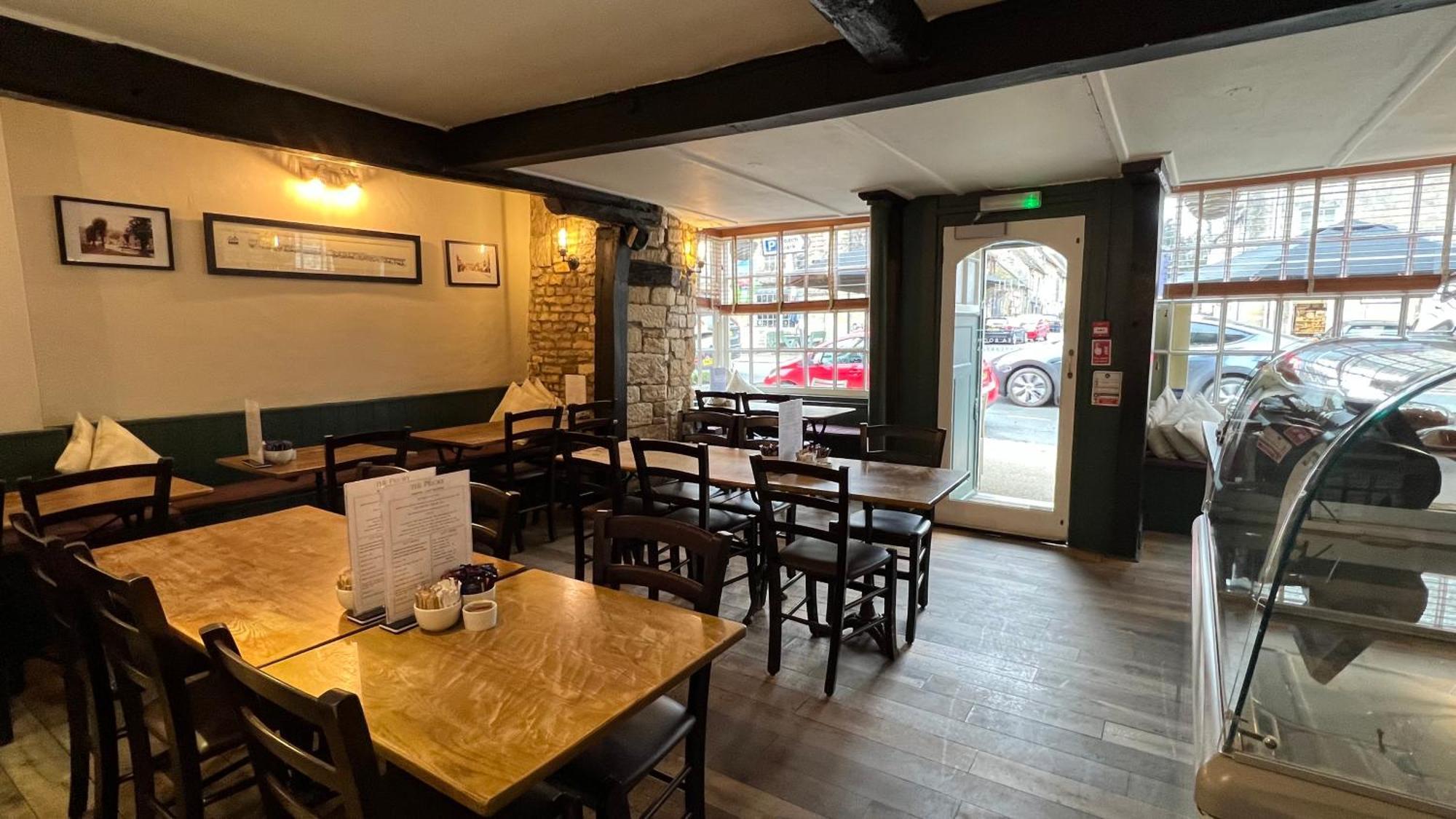 Priory Tearooms Burford With Rooms エクステリア 写真