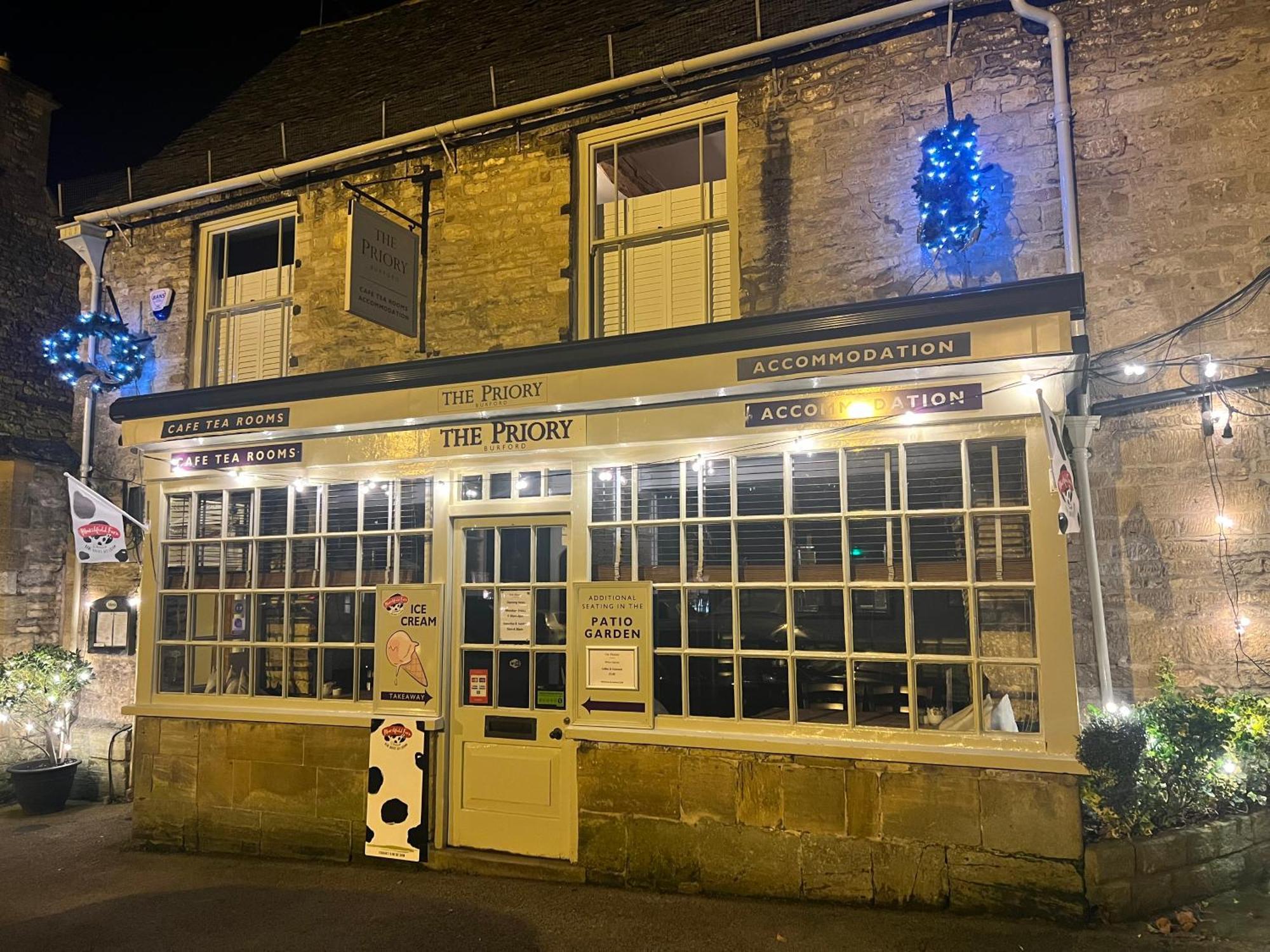 Priory Tearooms Burford With Rooms エクステリア 写真